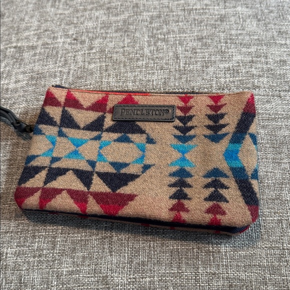 Pendleton Patterned Wristlet - Picture 1 of 8